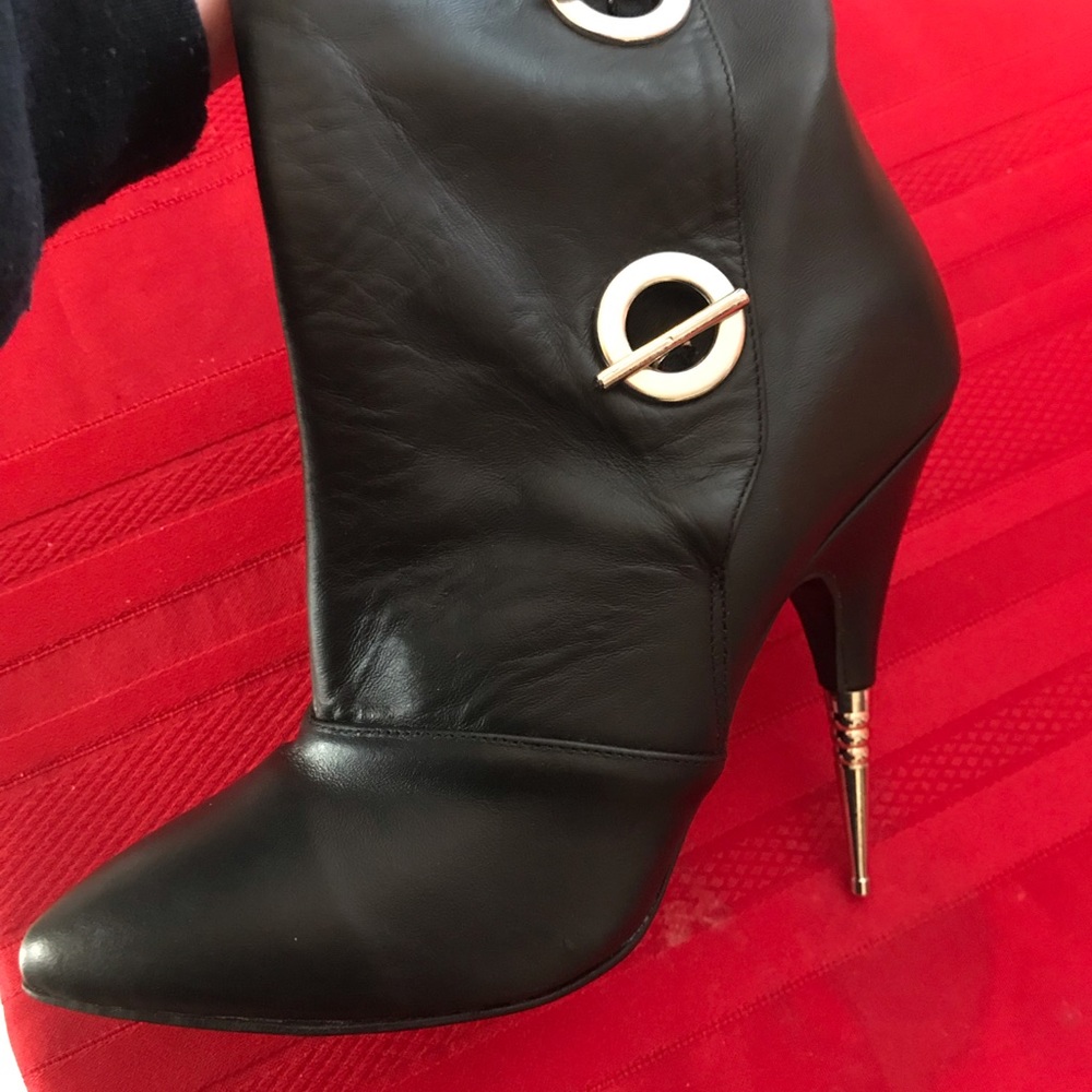 ISO These gorgeous boots